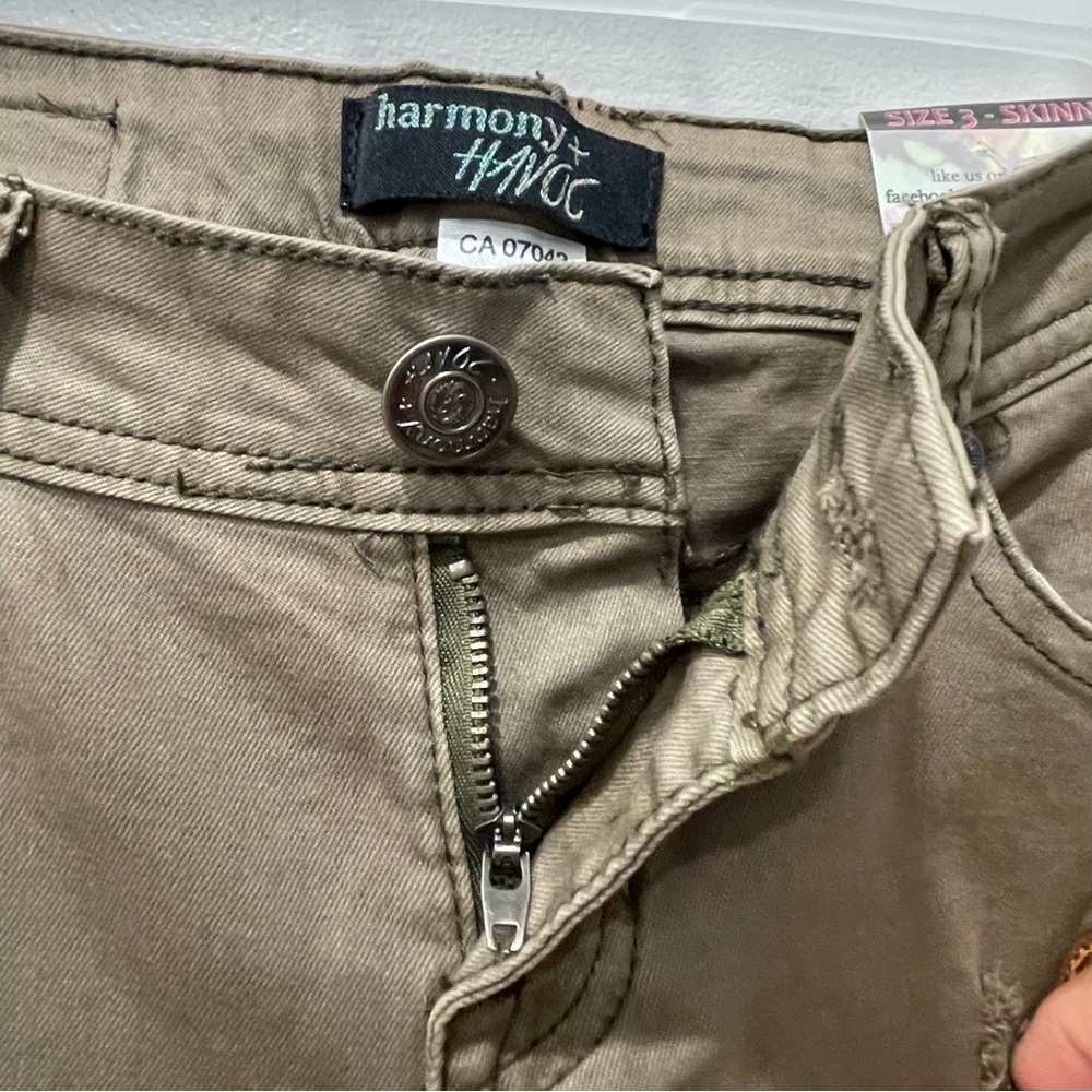 Harmony + Havoc Vintage Khaki Skinny Jeans Size 3 - Distressed with Patches - Picture 6 of 16